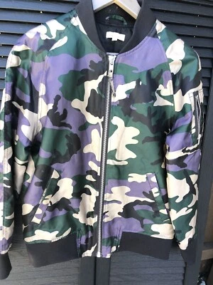 Jaqueta camuflada Anthropologie Silence + Noise roxa tamanho médio feminina. - Imagem 1 de 4