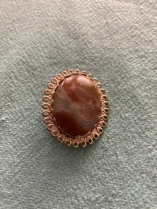 Ohio Feuerstein Brosche/Anstecknadel in verziertem silberfarbenem Beschlag - Bild 1 von 3