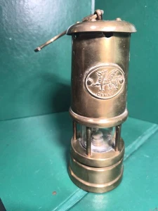 Vintage Reuge Swiss Brass WALES CYMRU Bergmannslaterne Spieluhr - Bild 1 von 6