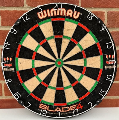 WINMAU Blade 4 Dartboard - BDO British Darts Organisation - Very Little Use - Image 1 of 4