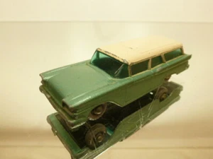 MATCHBOX LESNEY 31 AMERICAN FORD STATION WAGON - GOOD - GPW - BLACK BOTTOM - 494 - Picture 1 of 7
