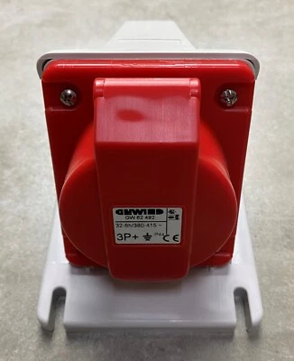 GEWISS GW62492 90 Degree SURFACE Socket Outlet, IP44, 3P+E, 32A, 415V - Image 1 of 4