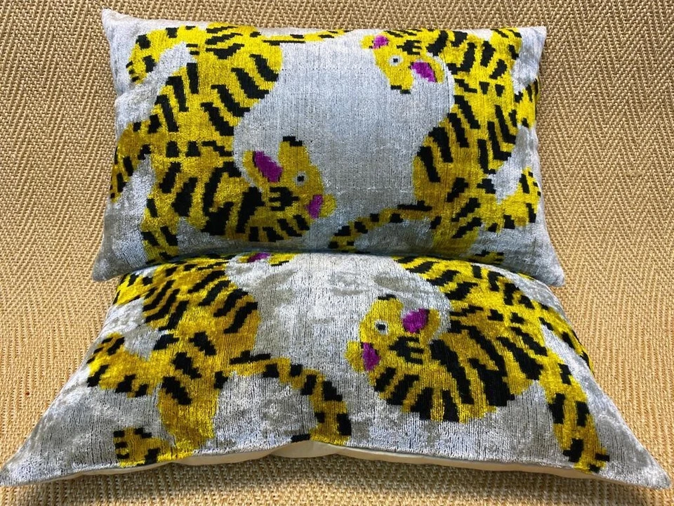 Tiger Ikat Velvet Pillow, Silk Lumbar Cushion Cover- Set of two 16x24 ınch - Image 1 of 4