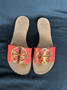 Tory Burch size 8 Coral Patent Leather and Gold Metal Logo Slides Flats Sandals - Picture 1 of 13