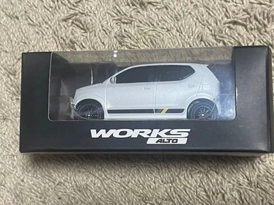 Suzuki Alto WORKS voiture miniature blanche - Photo 1/4