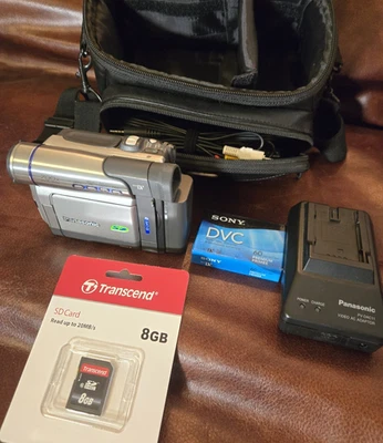 VG cond Panasonic PV-DV203D Camera: battery, MiniDV, case, SD card and charger - Image 1 of 4