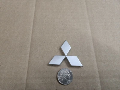 Mitsubish OEM Metal 1 7/8" Volante Chifre Almofada Botão Emblema Emblema Logotipo Nome - Imagem 1 de 4