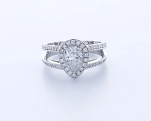 Anillo de acento con halo de oro blanco de 18 quilates de 2,1 quilates con diamantes creados en laboratorio E/VVS1 talla pera - Imagen 1 de 4