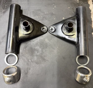 Suzuki Ts 400 Lampenhalter Komplett Original - Picture 1 of 2