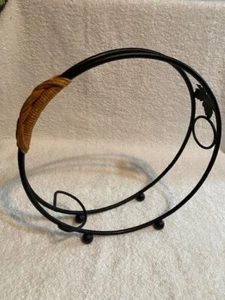 Wine Caddy Metal w/Wicker Handle Single Wine Bottle w/Leaf Accent - Picture 1 of 8