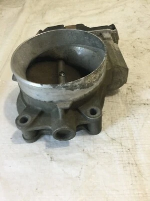 Chevrolet Suburban 1500 2009 carrocería del acelerador conjunto de válvula OEM Foto 1 de 4