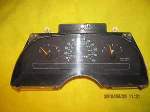 Cuadro de instrumentos velocímetro Chevrolet Beretta 92 93 060696 k millas - Imagen 1 de 5