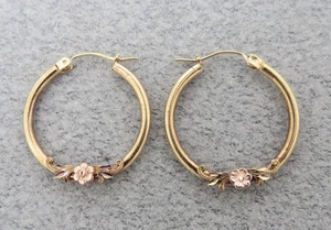 10K Hoop OR Beverly Hills Gold Earrings 1" Yellow Rose Flowers Gold Pierced 1.6g - Picture 1 of 5
