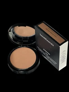 bareMinerals BAREPRO Powder Foundation Medium Deep 40 Cool Matte 16HR - Picture 1 of 3