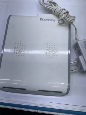 Psyclone Essentials Wii Charge Station Model PX6522 - Image 1 of 4