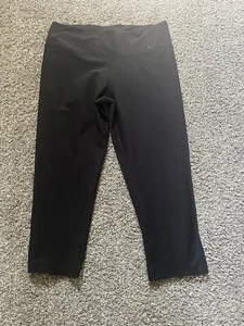 Women’s Black Nike Capris Size M - Picture 1 of 3