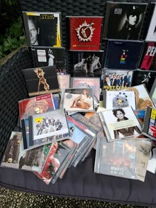 Konvolut von ca 50 CD's und ca 50 Maxi-CD's Robbie Williams ,Genesis, Queen... - Bild 1 von 24