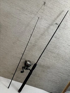 Shakespeare Ugly Stick: 6’0” 1.83m Medium Action Pole & GX230 Spinning Reel Set - Picture 1 of 9