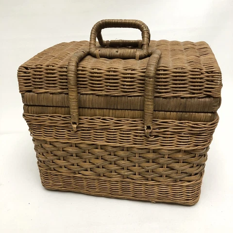 Wicker Woven Garden Picnic Basket 13x9x11 Inches Double Handle EUC Cover