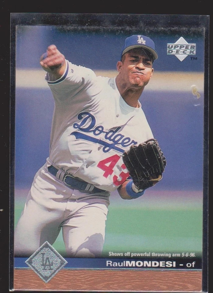 Raul Mondesi Cards Inserts Vintage Premium Collection LOOK - Image 1 of 1