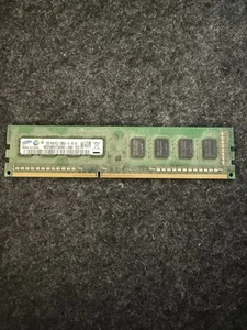 Module RAM 2 GB DDR3‑1600 Samsung M378B5773CH0‑CK0 – PC3‑12800U – UDIMM - Picture 1 of 1