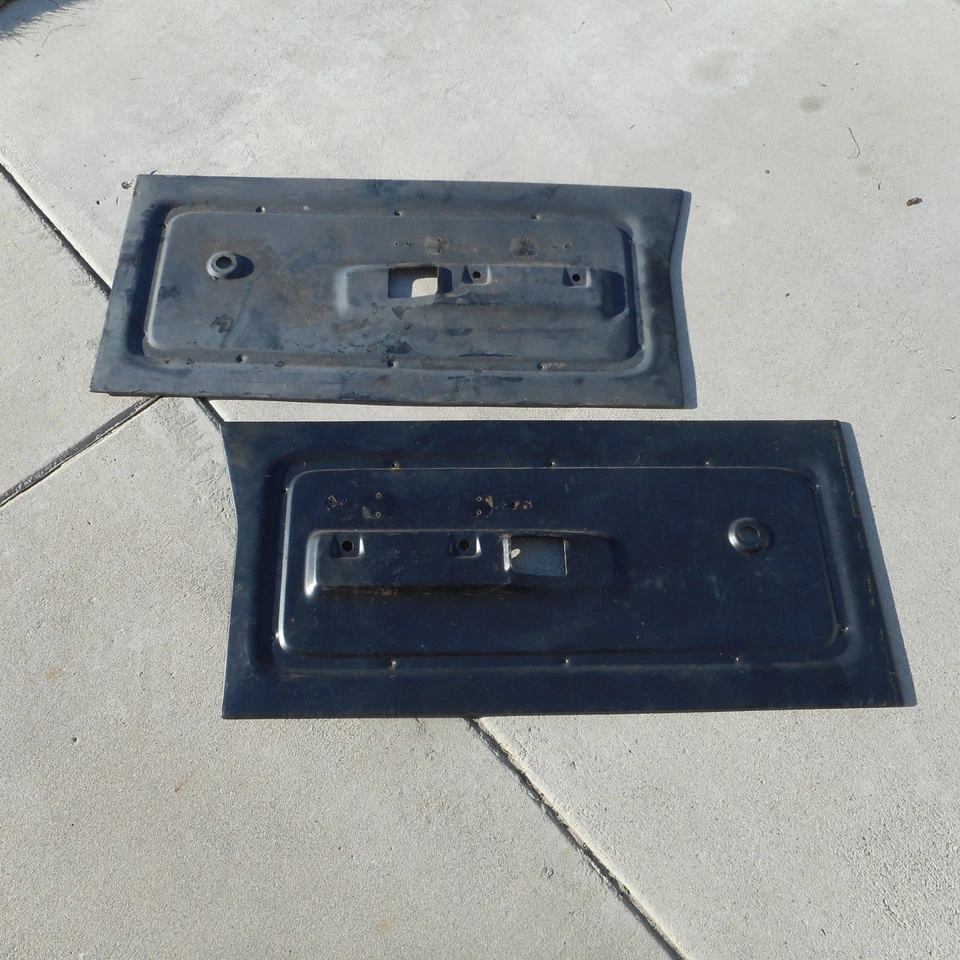 Dodge D100 D200 D300 W150 1972 1973 1974 camioneta Ramcharger juego de paneles de puerta de metal Foto 1 de 4