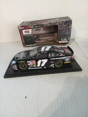 Ford Taurus 2003 1:24 daños en caja Matt Kenseth #17 Smirnoff Ice Triple Black  Foto 1 de 4