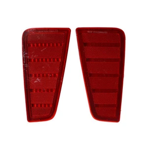 Par de luces reflectores de parachoques trasero para Toyota Yaris 2012-2014 SE - Imagen 1 de 7