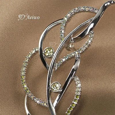 18K WHITE GOLD PLATED MADE WITH SWAROVSKI CRYSTAL BANANA LEAVES PIN BROOCH  - Imagem 1 de 2