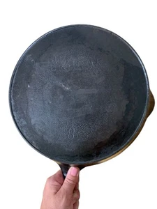 WAPAK #8 Cast Iron Skillet VTG Straight Block Logo Heat Ring Double Pour Spouts - Picture 1 of 14