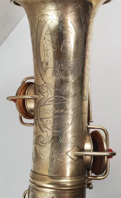 SAXOFÓN ALTO PLACA DE ORO "SOLDADOS" C. G. CONN NUEVO MARAVILLA "VIRTUOSO DELUXE" Foto 1 de 4