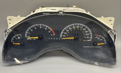 Cuadro de instrumentos velocímetro Pontiac Grand Prix 1998 2002 191000 millas Foto 1 de 4