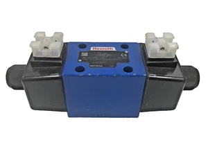 R900712776 Rexroth 4WE10 C33/OFCW230N9K4/V Hydraulic Directional Valve 230V AC - Picture 1 of 3