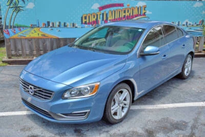 Volvo S60 T5 Premier 2014 sedán de 4 puertas Foto 1 de 4