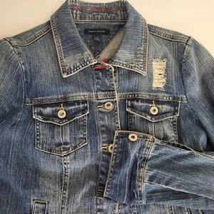 Tommy Hilfiger Jean Jacket Womens Medium Blue Denim Fade Distressed Size M - Picture 1 of 11