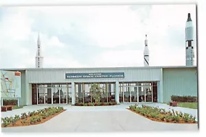 Cartolina d'epoca Kennedy Space Center Florida NASA ingresso razzi anni 60 - Foto 1 di 2