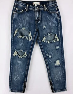 Signature Eight Women's Jeans Size M Blue Denim Destroyed Zipper Tapered Leg - Picture 1 of 11