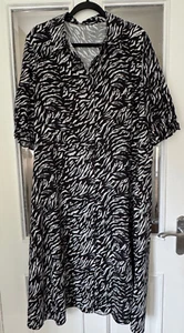 BRAND NEW GEORGE BLACK & WHITE COLLARED ANIMAL PRINT SHIRT DRESS - SIZE 24!! - Picture 1 of 7