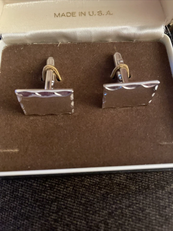 Abotoaduras retangulares vintage Anson prata em sua caixa original. - Imagem 1 de 2