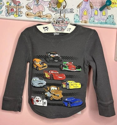 Camisa Gráfica Manga Larga Talla 2 Tiendas Disney Pixar Cars Lightning McQueen Foto 1 de 4