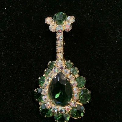 Vintage Book Piece JULIANA D&E Banjo Mandolin Brooch Pin Green & AB Rhinestones - Image 1 of 4