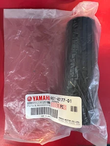 Original Yamaha 6G1-42177-01-00 -Mango de goma - Imagen 1 de 2