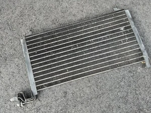 Radiador condensador de CA clásico Saab 900 - Imagen 1 de 6