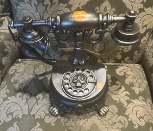 Hyde And Eek Boutique Halloween Telephone Victorian Style Plays Spooky Sounds - Picture 1 of 7