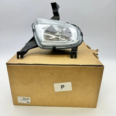 Оригинальная нижняя противотуманная фара на передний бампер для правого водителя Peugeot 306 6205Q9 - Изображение 1 из 4