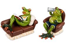 Formano 2er Set lustige Frösche FroschpaarFeierabend auf Couch Figur Poly 12 cm 