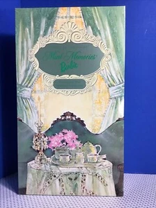 Muñeca Barbie de porcelana Mint Memories 1998 - NRFB, completa con caja de envío - Imagen 1 de 2