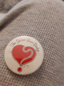 Insignia vintage de Secret Love - Imagen 1 de 2