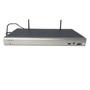 NETGEAR Entertainer EVA700 Media Streamer Wireless Network Media Player WiFi USB - Picture 1 of 10
