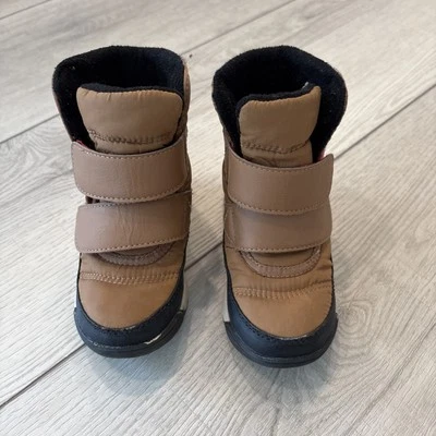 Sorel Niños Whitney II Correa Bota Impermeable Alce Mostaza Gris Negro 8 Foto 1 de 4